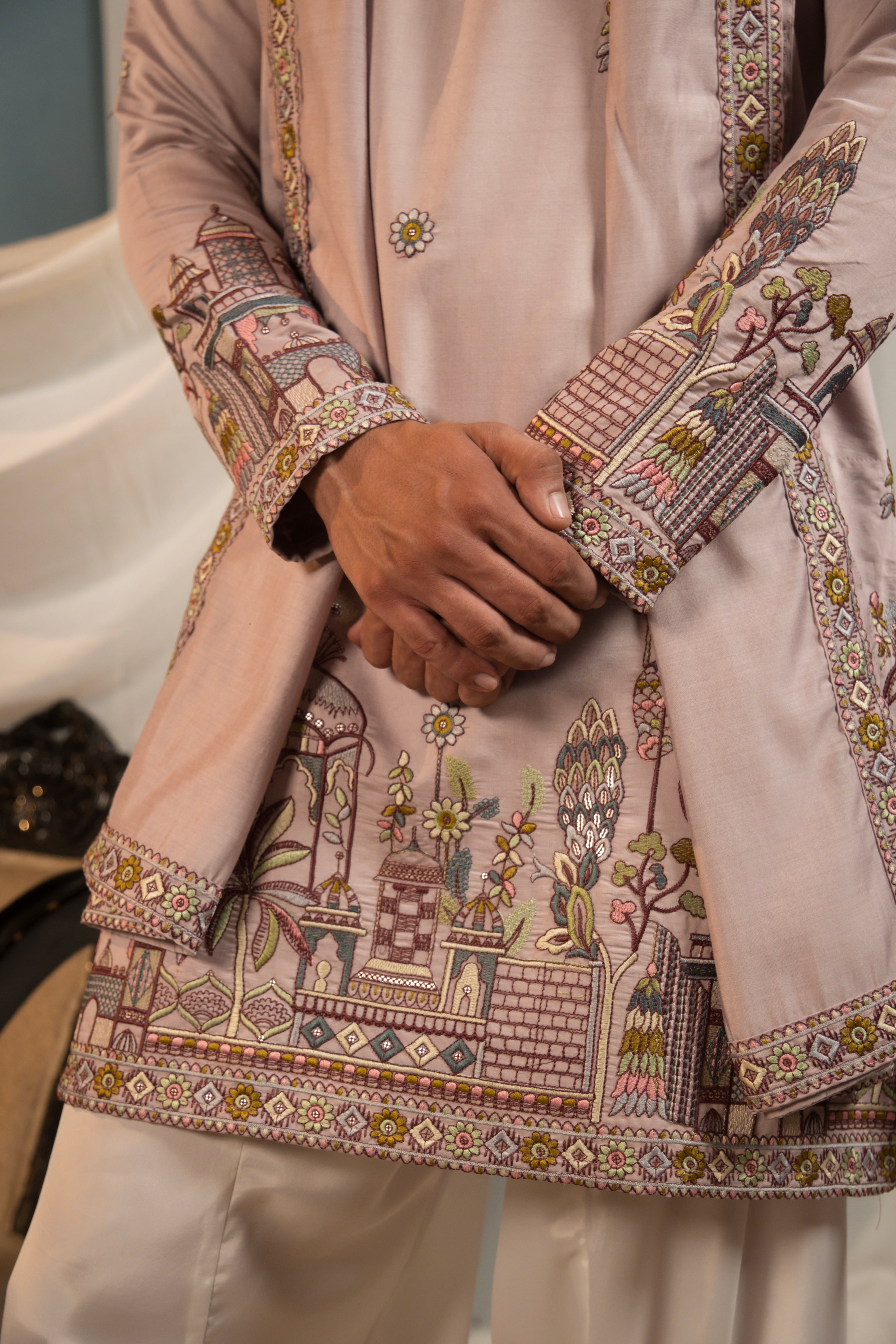 Gulabi Noor