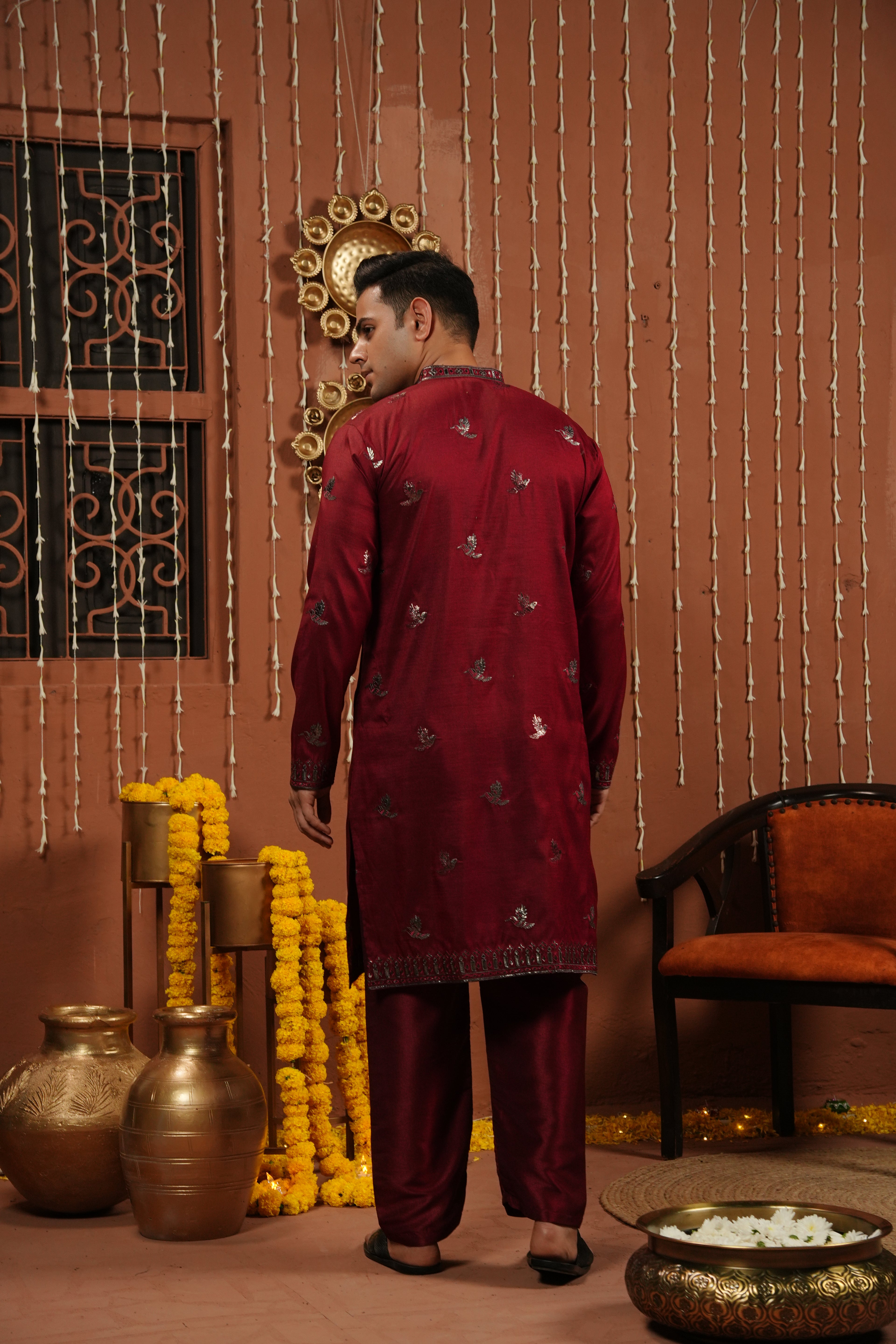 Rouge Royale — Mirror-Embroidered Silk Kurta